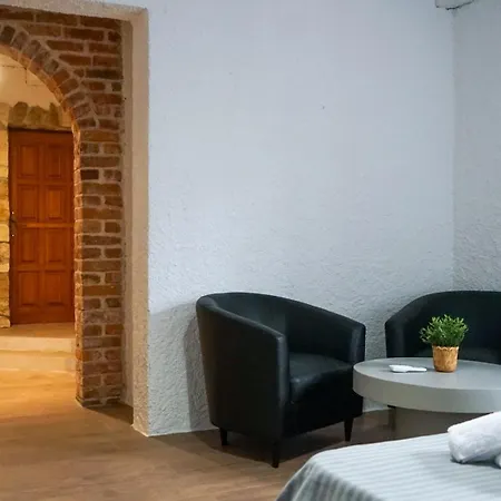Marea - Old Town Retreat *